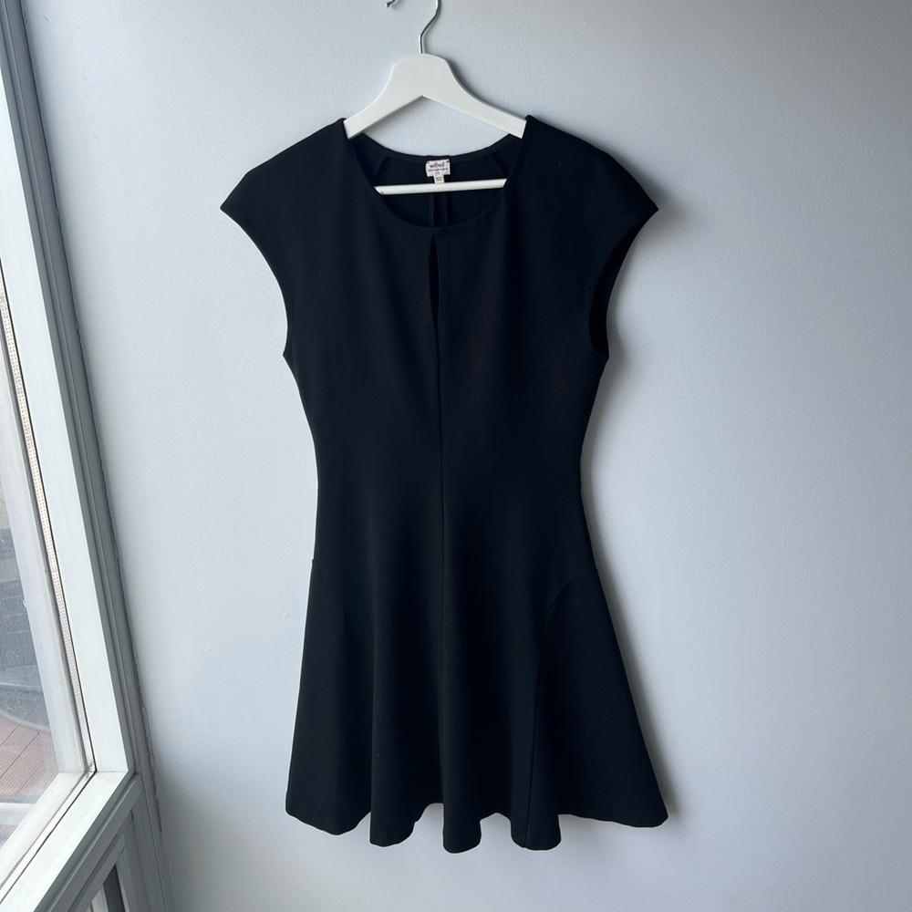 Wilfred- Keyhole Mini Dress.